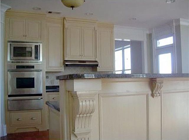 2nd image of 748 Chastain Cir