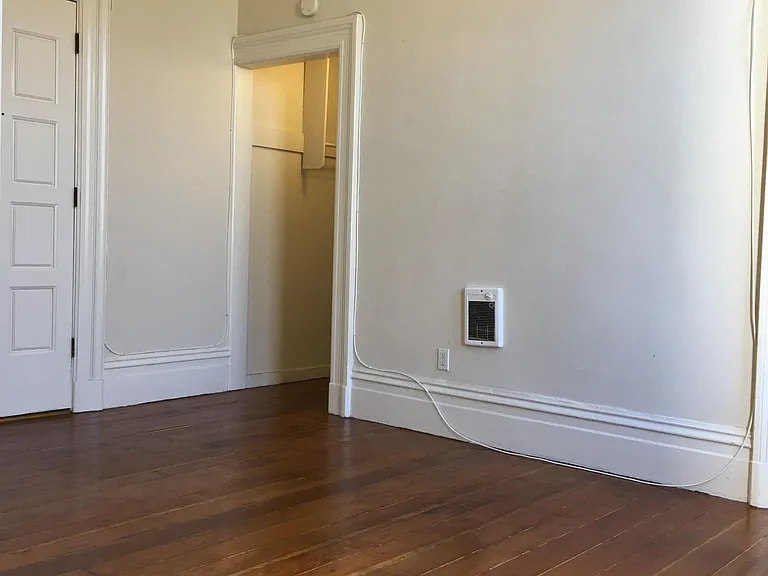 468 Fell St #8 — Photo 3