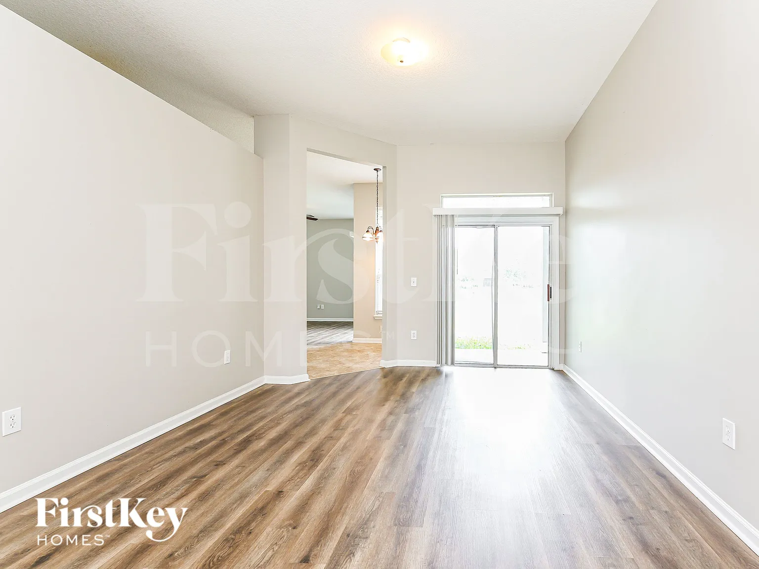 4 bed, 2.0 bath, 2161 sqft, $2,020 — Photo 4