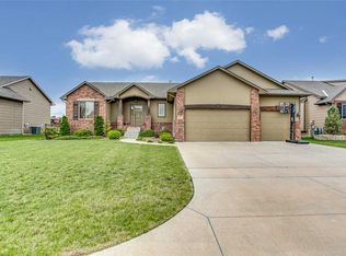 2507 N Ridgehurst St, Wichita, KS 67228