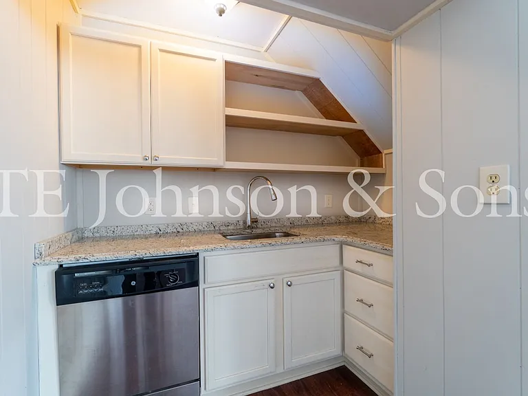 3520 Kirklees Rd — Photo 32