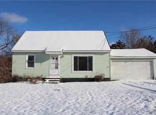 101 Fairwood Dr, Syracuse, NY 13209