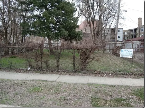 (undisclosed Address), Chicago, IL 60620