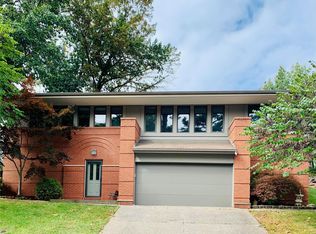 1121 Shadowfaire Ct, Ballwin, MO 63021