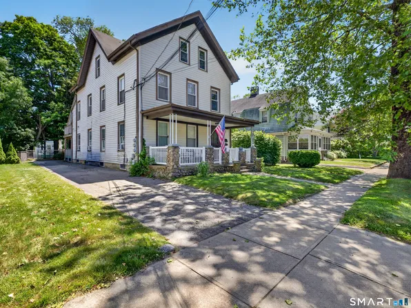 28 Moss Street, Stonington, CT 06379