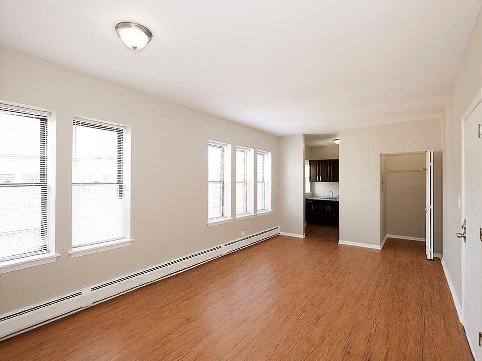 1st image of 6811 S Paxton Ave APT 405