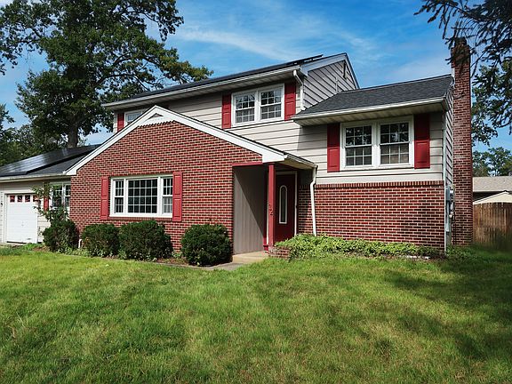 3rd image of 32 Morningside Dr