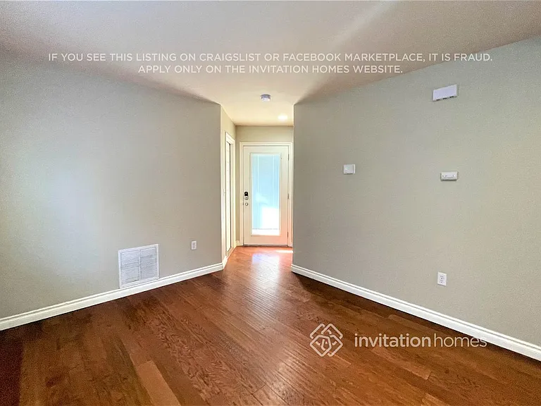 12227 47th Ave S — Photo 2