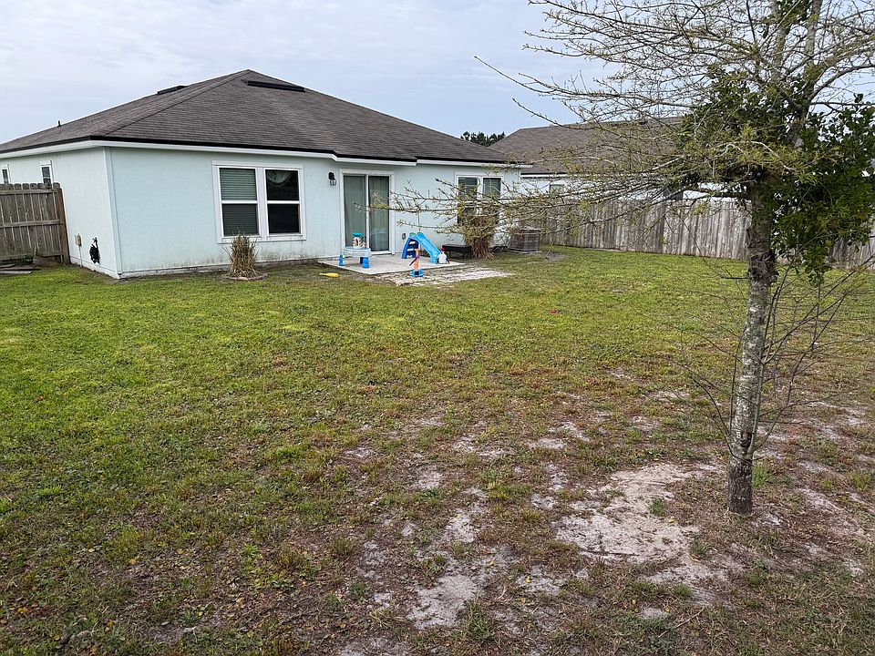 2nd image of 202 Green Palm Ct