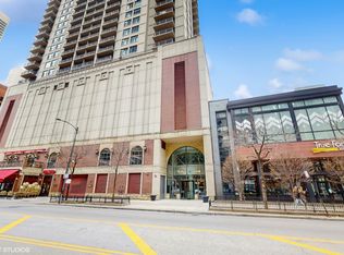 630 N State St APT 2403, Chicago, IL 60654