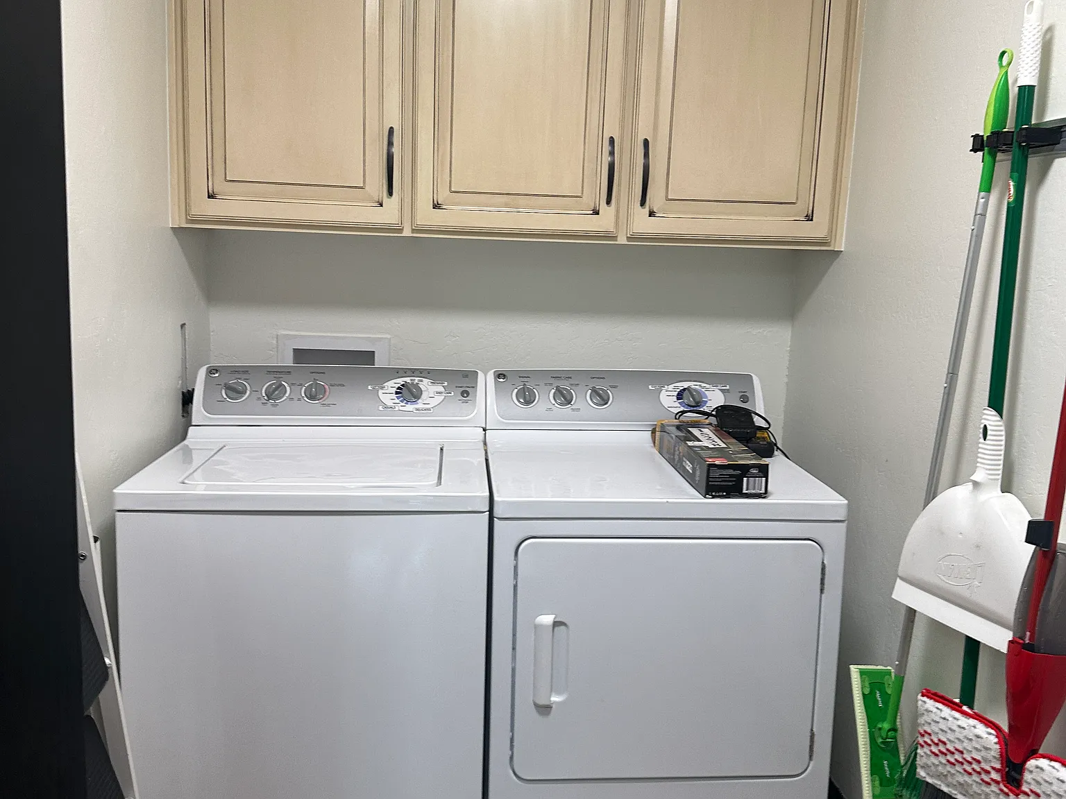 3 bed, 3.5 bath, 2066 sqft, $3,800 — Photo 4