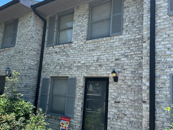 100 Ye Olde Kings Hwy APT R