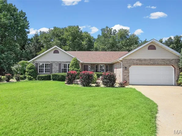 1579 Meade Dr, O Fallon, IL 62269