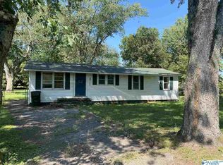 122 McCollum Ln, New Market, AL 35761