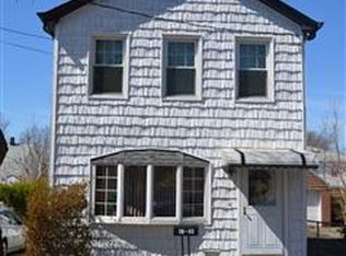 8736 257th St, Floral Park, NY 11001
