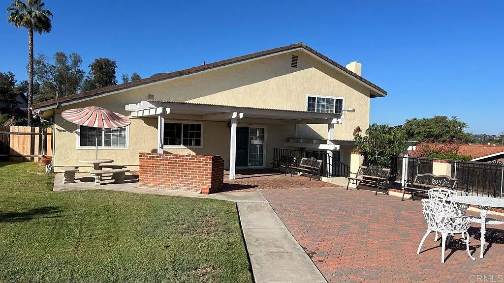 4 bed, 3.5 bath, 2438 sqft, $5,500 — Photo 1