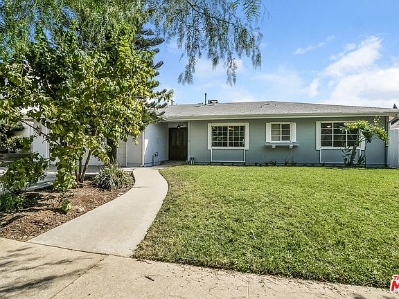 2nd image of 11376 Kagel Canyon St