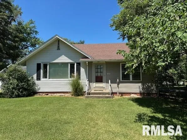 1435 S West St, South Jacksonville, IL 62650