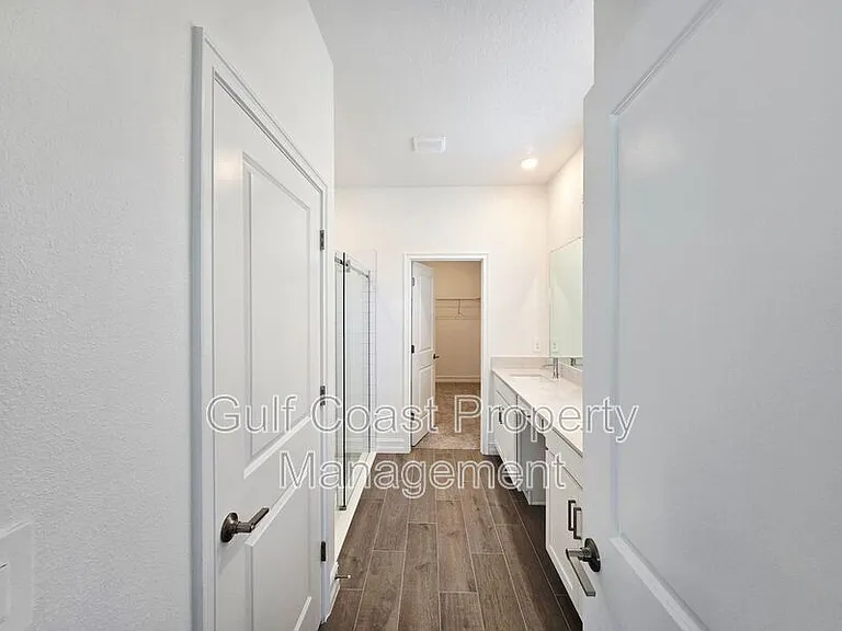 11757 71st Ave E — Photo 18