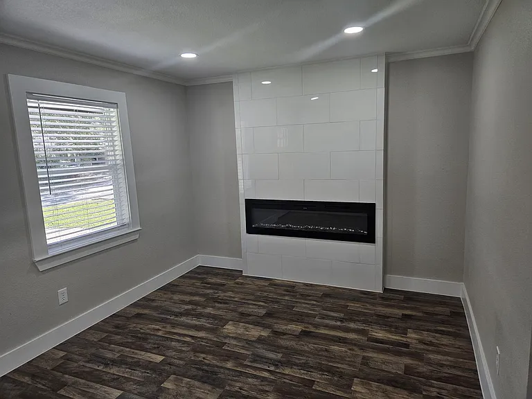 301 Kansas St — Photo 14