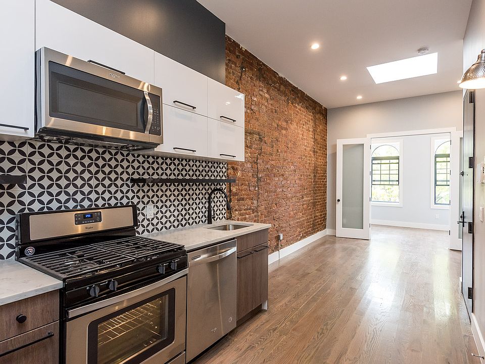 1st image of 364 Palmetto St #3L