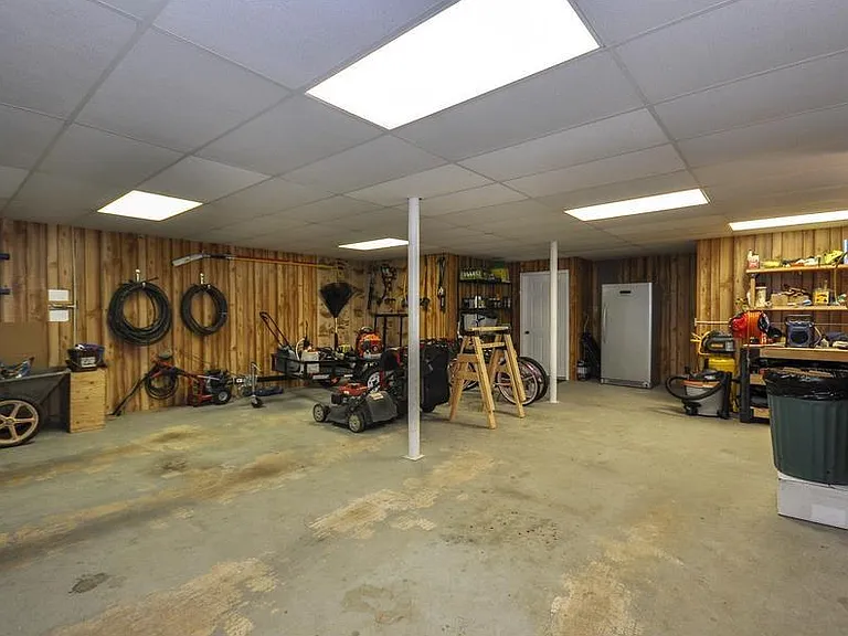 Garage and work shop