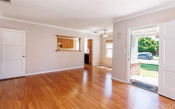 4th image of 1441 N Kenwood St