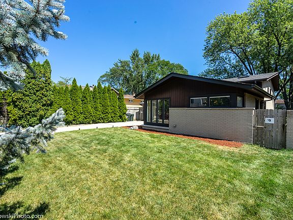 3rd image of 245 Greenfield Dr