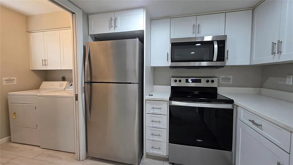 2 bed, 2.0 bath, 981 sqft, $1,800 — Photo 4