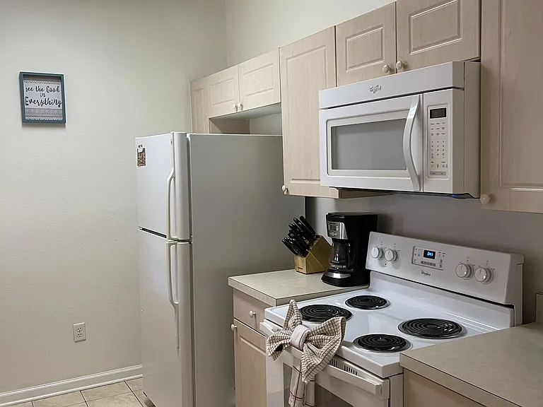 2306 Silver Palm Dr #105 — Photo 4