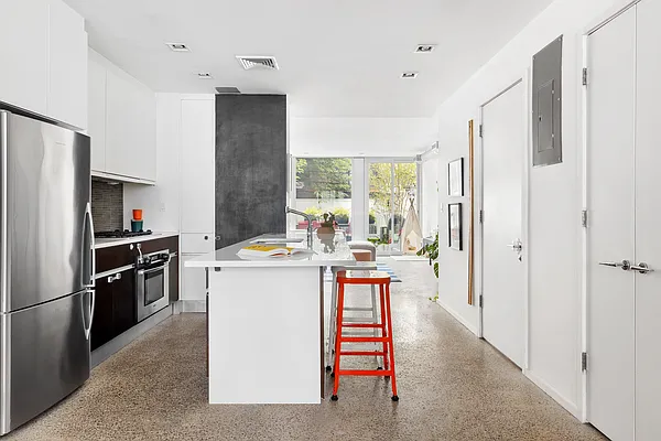 Sold by Compass | media 3