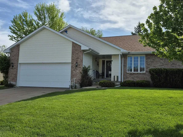 6 Weaver Dr, Ottumwa, IA 52501