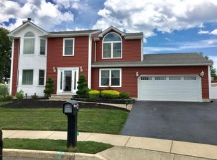 12 Hearth Ct, Barnegat, NJ 08005
