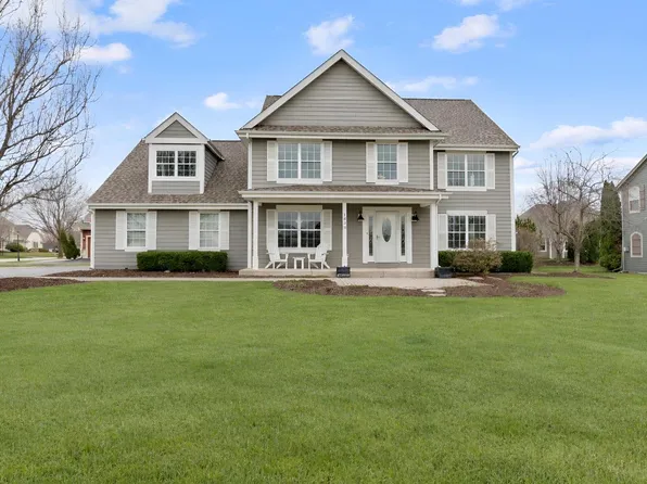 1833 La Belle Springs LANE, Oconomowoc, WI 53066