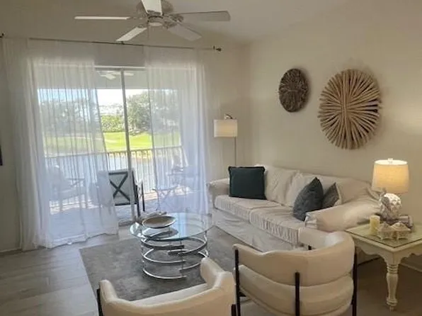 2325 Carrington Ct, Naples, FL