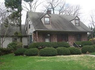 404 Churchill Rd, Teaneck, NJ 07666