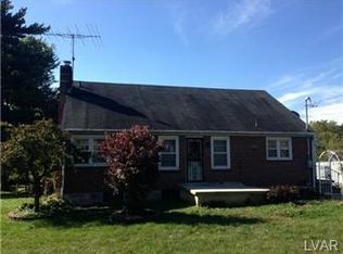 1206 Overlook Rd, Whitehall, PA 18052