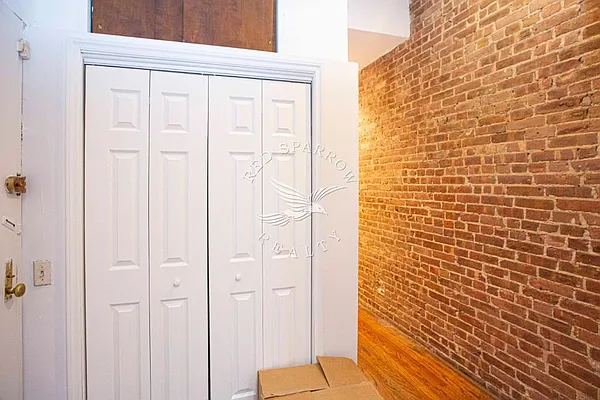 Rented by Red Sparrow Realty Group | media 18