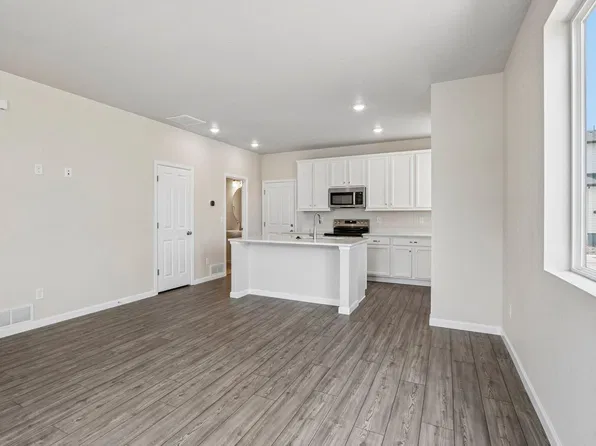 1486 Coral Pl, Longmont, CO 80504