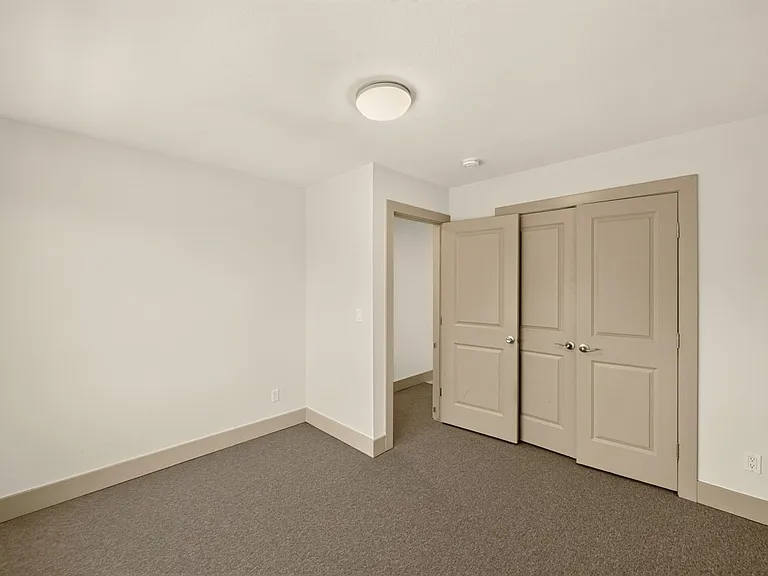 3200 Utica St — Photo 28