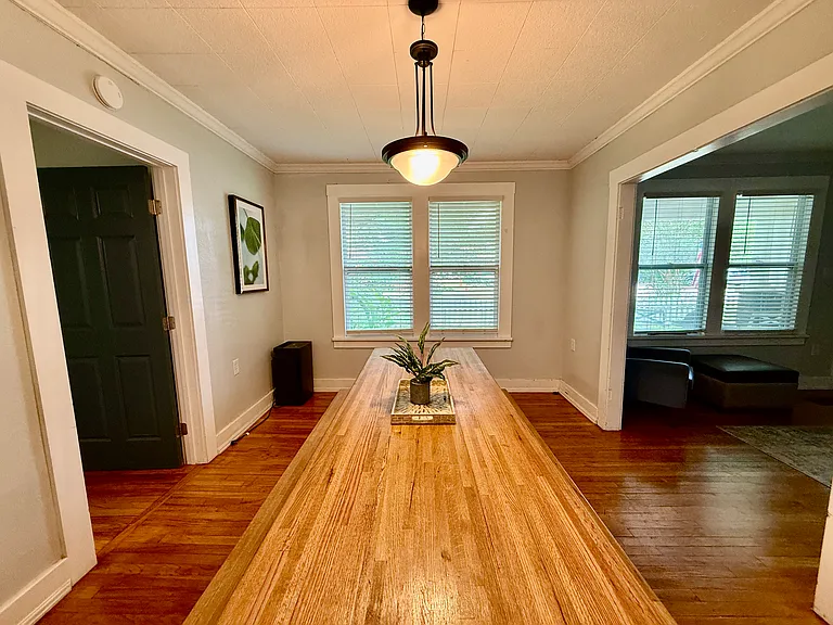 2624 W Desoto St #A — Photo 8