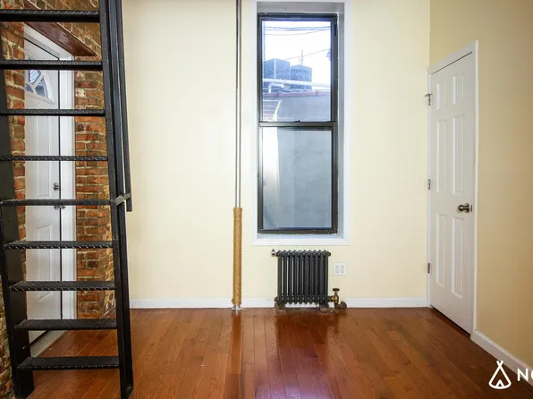 270 Irving Avenue image 13 of 23