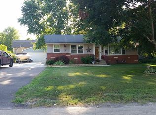 245 N Oak St, Hinckley, IL 60520