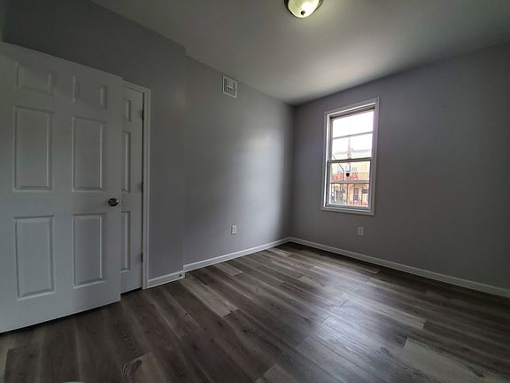 3rd image of 90 Pearsall Ave #4E