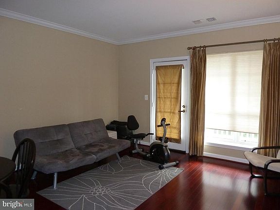 4th image of 4551 Strutfield Ln APT 4121