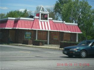 1990 McCartney Rd, Youngstown, OH 44505