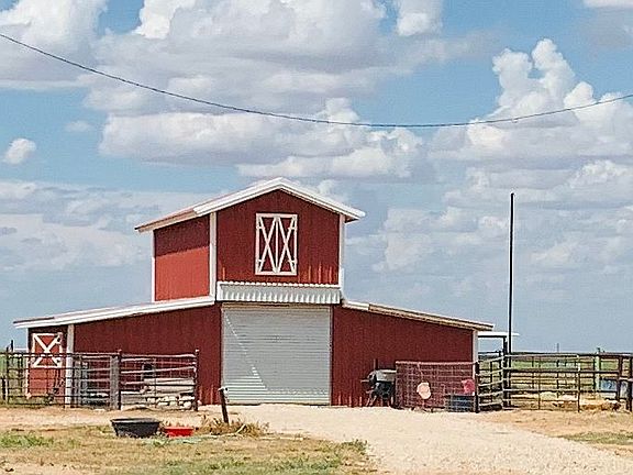 4 stall barn 