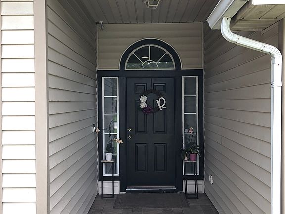 3rd image of 7284 Longhorn Cir S