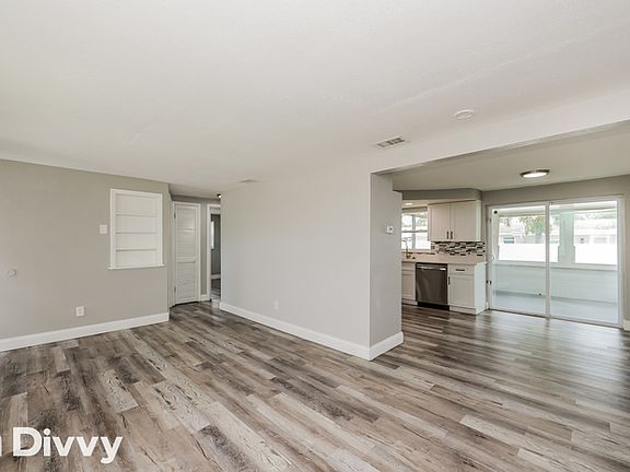 4th image of 3342 Rosefield Dr