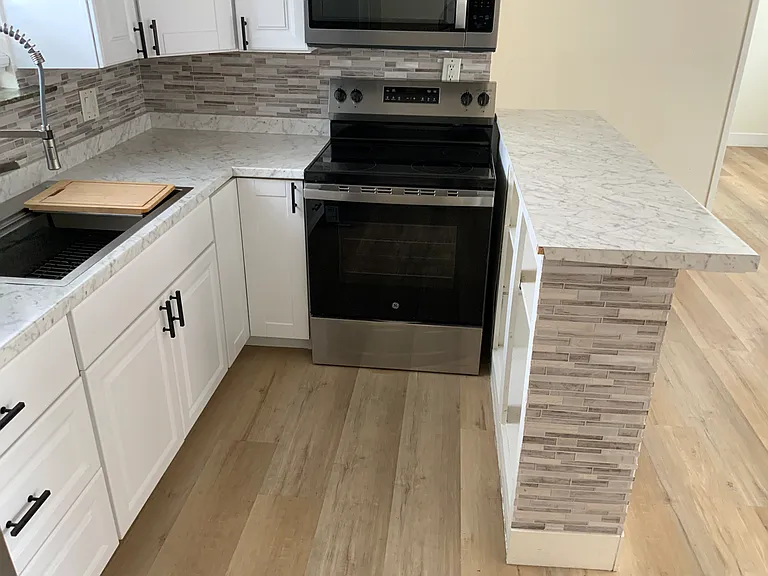 1300 Elizabeth Ave — Photo 8